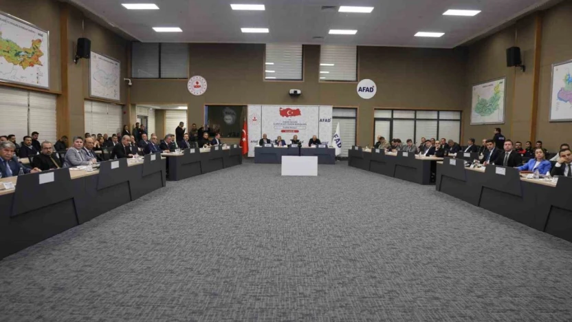 Kuzey Anadolu ve Doğu Anadolu Fay zonu arasında yer alan Elazığ'da İl Afet Risk Azaltma Planı ele alındı