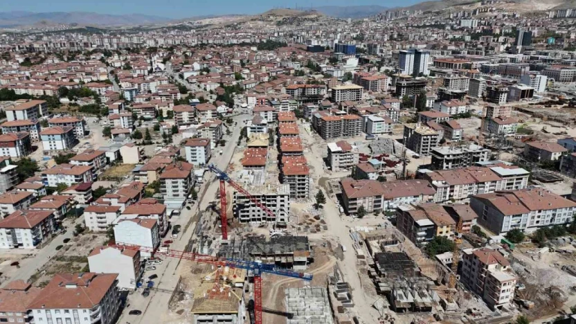 Malatya'da depremde yıkılan Gökkuşağı ve Bulut Apartmanları davasında müteahhide 15 yıl hapis cezası