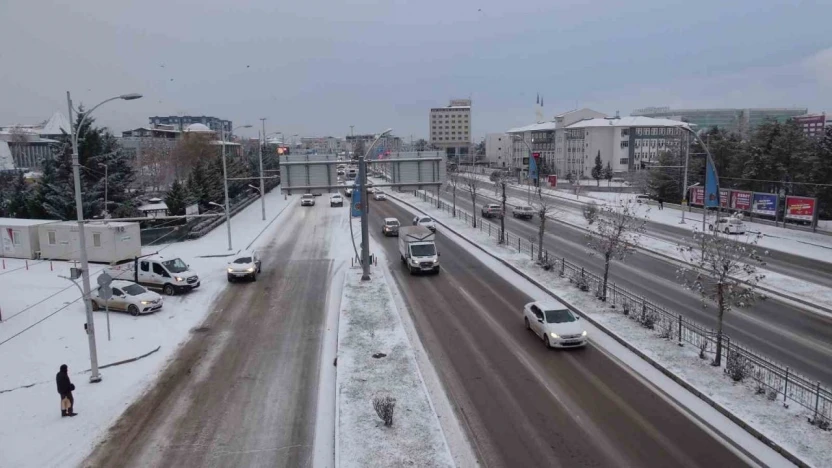 Malatya'da kar yağışı hayatı olumsuz etkiledi