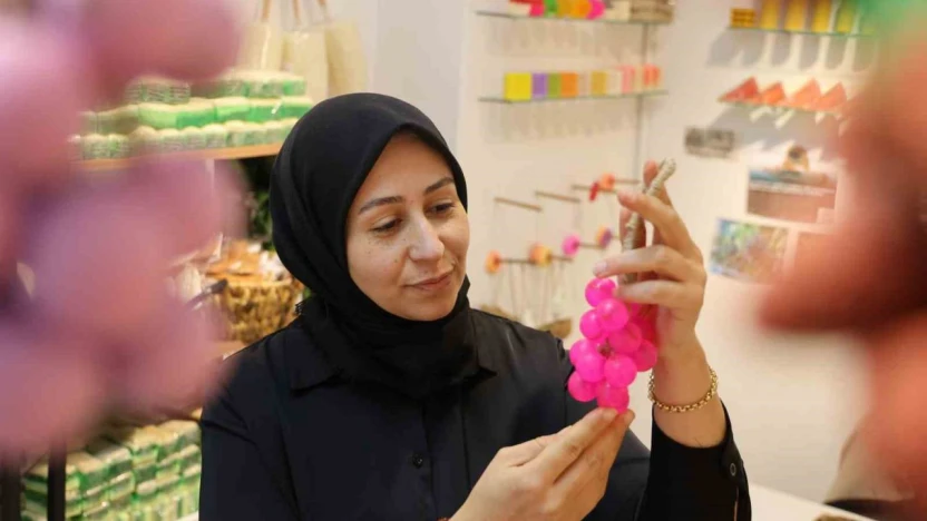 Mutfağında 3 çeşitle başladı, 100 çeşitle dükkan açtı