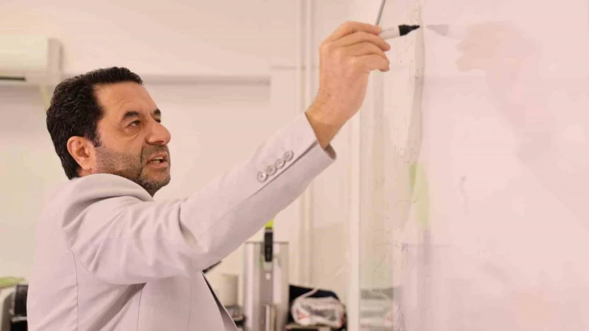 Prof. Dr. Fahrettin Yakupanoğlu 'Bilim makalede kalmamalı, ürüne dönüşmeli'
