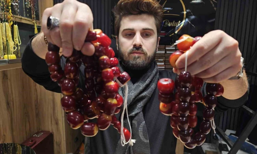 90 bin dolarlık 600 parça tarihi Osmanlı kehribarı, ustaların elinde yeniden şekillenecek