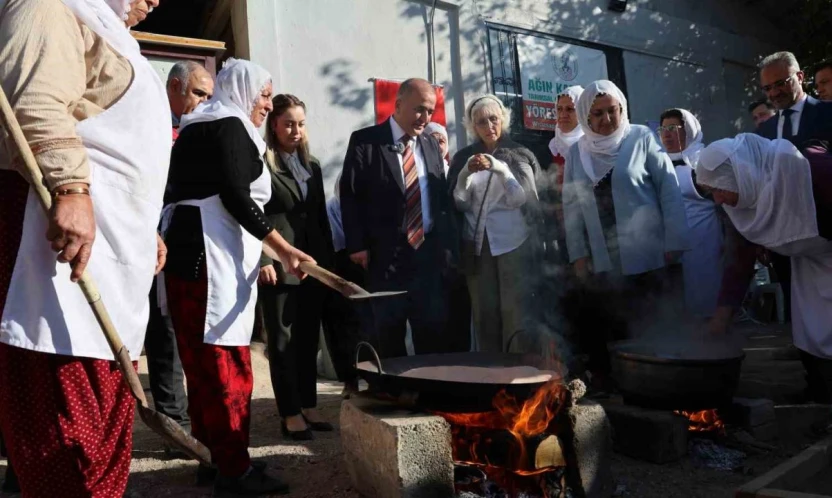 Ağın'da yöresel leblebi yapımı etkinliği