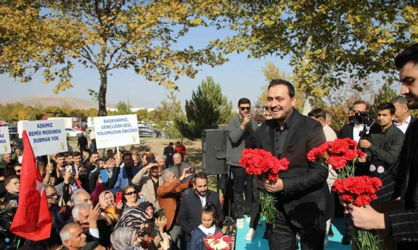 AK Parti İl Başkanı Selmanoğlu: 'Elazığ'da yeni bir hizmet dönemini hep birlikte başlatacağız'