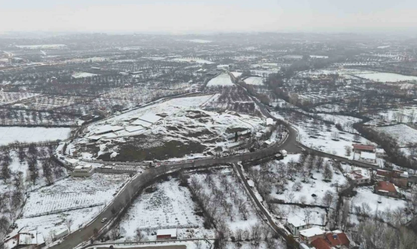 Arslantepe Höyüğü karla kaplı haliyle havadan görüntülendi