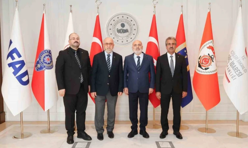 Başkan Dumandağ, bakan yardımcılarıyla bir araya geldi