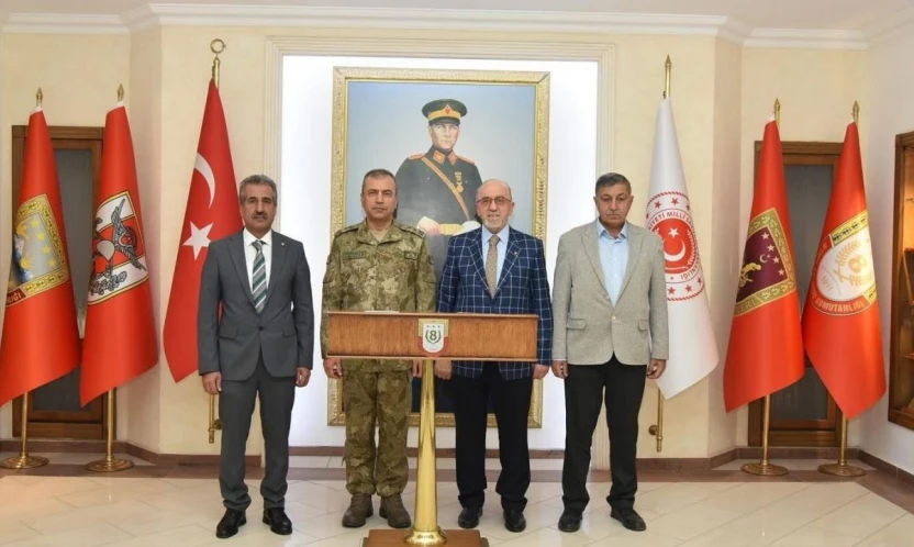 Başkan Dumandağ, Kolordu Komutanı Durmaz ile bir araya geldi