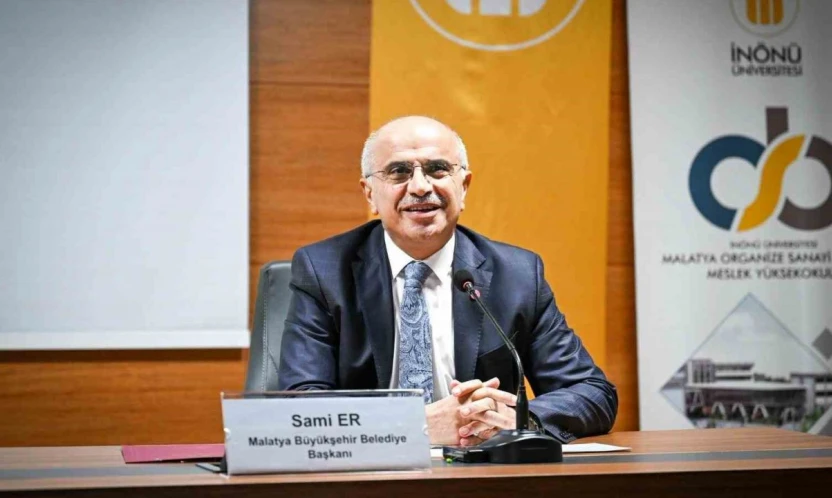 Başkan Er, üniversite öğrencileriyle bir araya geldi: 'Şehir 12 ayda ayağa kalktı'