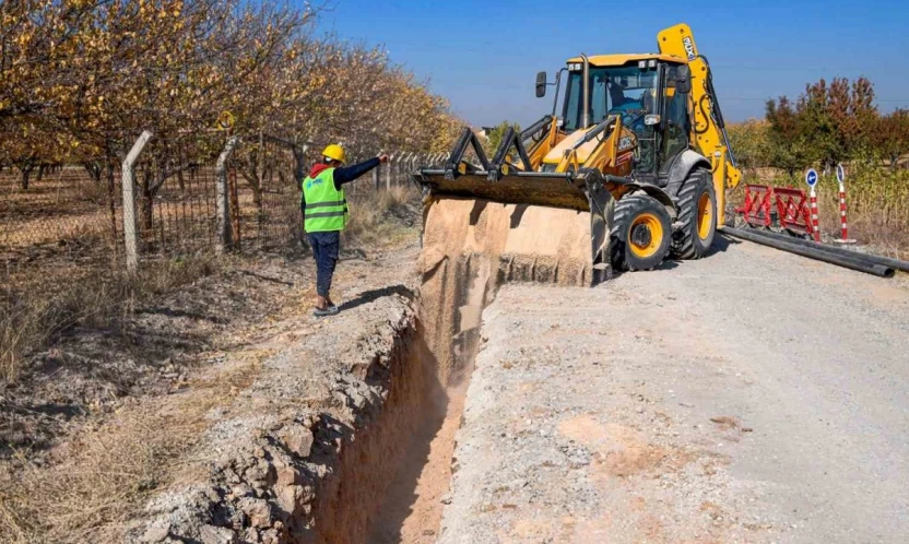 Bindal Mahallesi'nde 38 yıllık içme suyu şebekesi yenileniyor