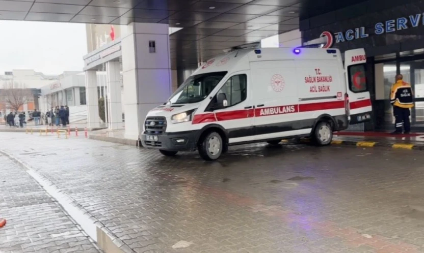 Elazığ'da 15'inci kattan kendini boşluğa bırakan genç hayatını kaybetti