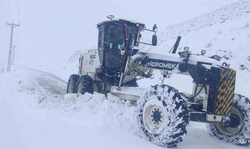 Elazığ'da 323 köy yolu ulaşıma kapandı