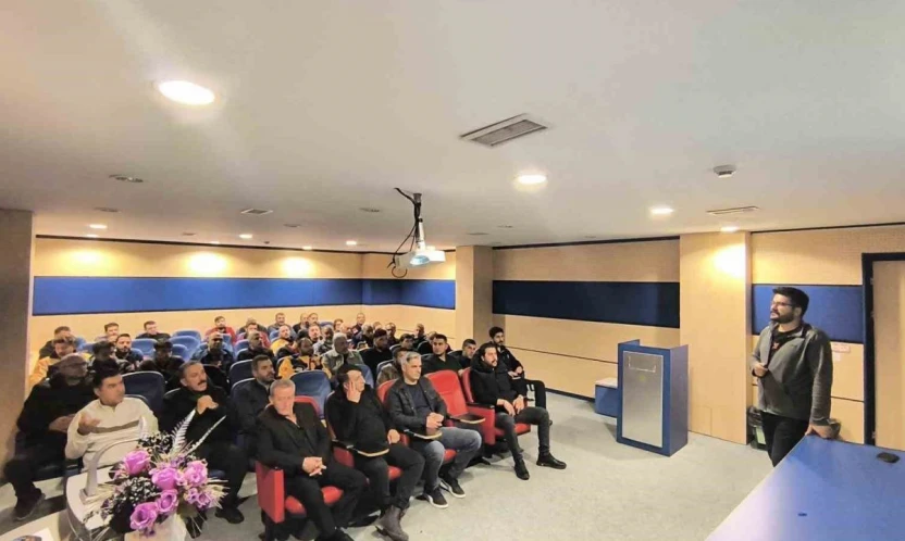 Elazığ'da ambulans şoförlerine eğitim