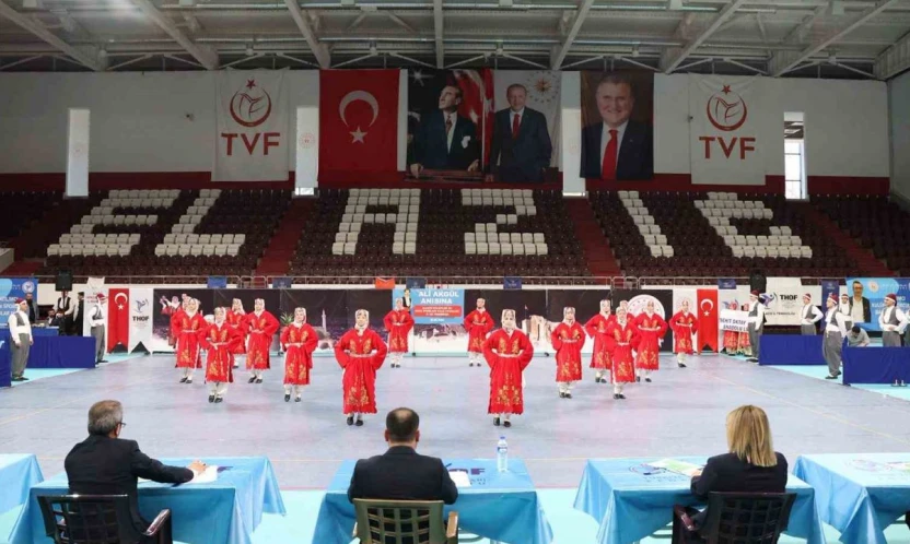 Elazığ'da geleneksel ezgilerle büyük rekabet