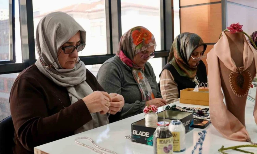 Elazığ'da kadınlara yönelik kurs programı sürüyor