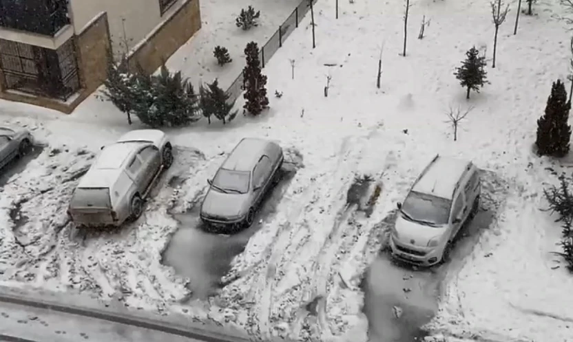 Elazığ'da kar yağışı aralıklarla sürüyor