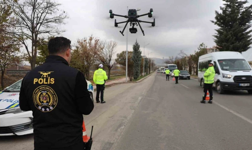 Elazığ'da kurallara uymayan sürücüler, dronla tespit edildi
