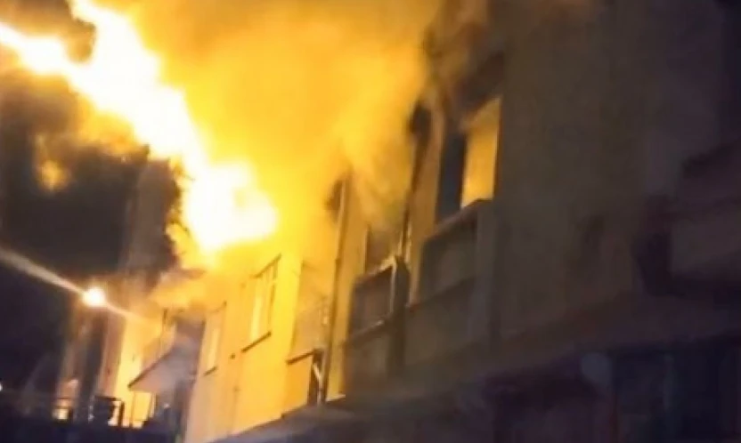 Elazığ'da metruk binada yangın