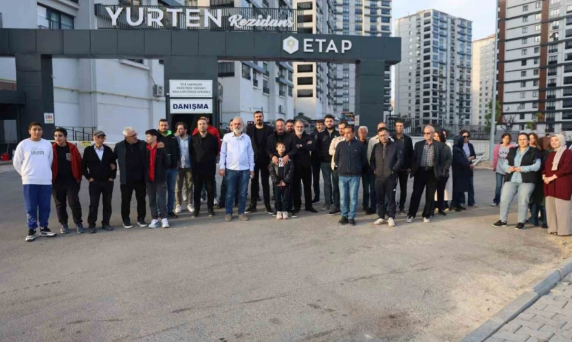 Elazığ'da site yönetimi aidatı 27 bin lira yapınca bina sakinleri isyan etti