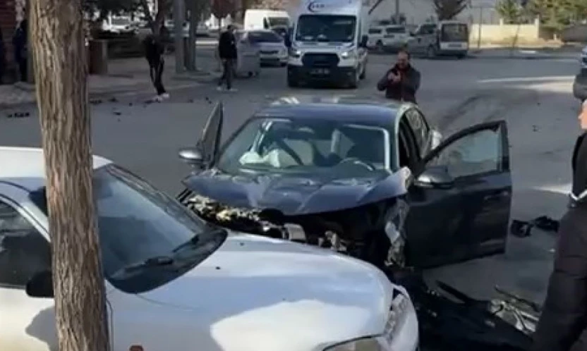 Elazığ'da zincirleme trafik kazası: 1 yaralı
