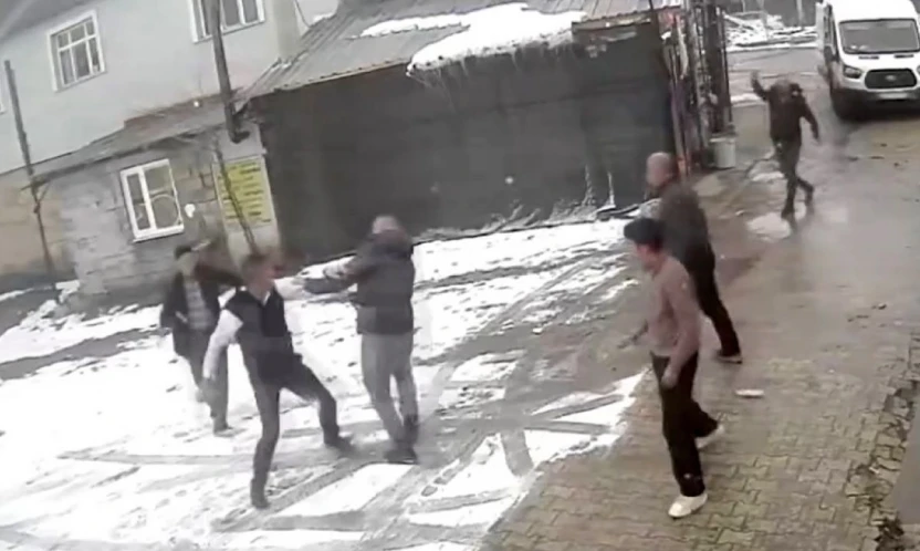 Elazığ'daki kavga, tuvaletini duvara yapan yolcu nedeniyle çıkmış