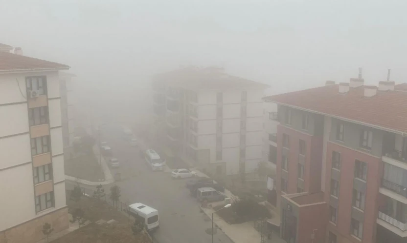 Elazığ'ın yüksek kesimlerde sis etkili oldu