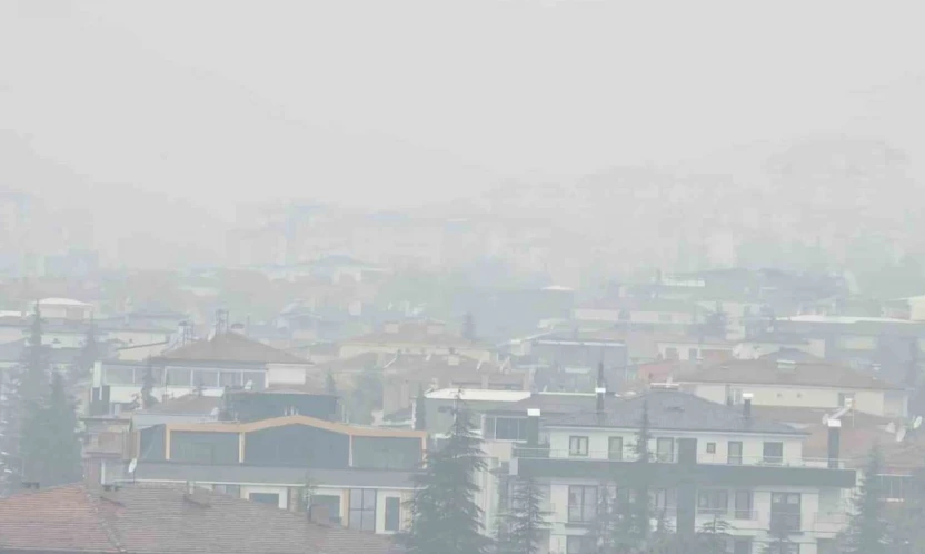 Elazığ'ın yüksek kesimlerinde sis etkili oluyor