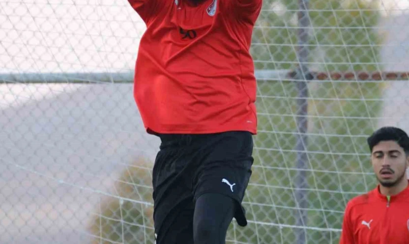 Elazığspor'da kaleci Muammer'e kulüp bulması için izin verildi