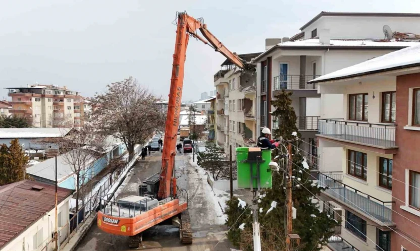 Fırat EDAŞ Malatya'da deprem sonrası enerji altyapısına 3,5 milyar TL yatırım yaptı
