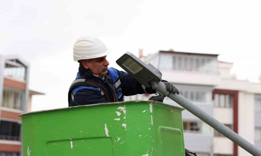 Fırat EDAŞ'tan şehir aydınlatmasına 13 milyon lirayı aşan yatırım