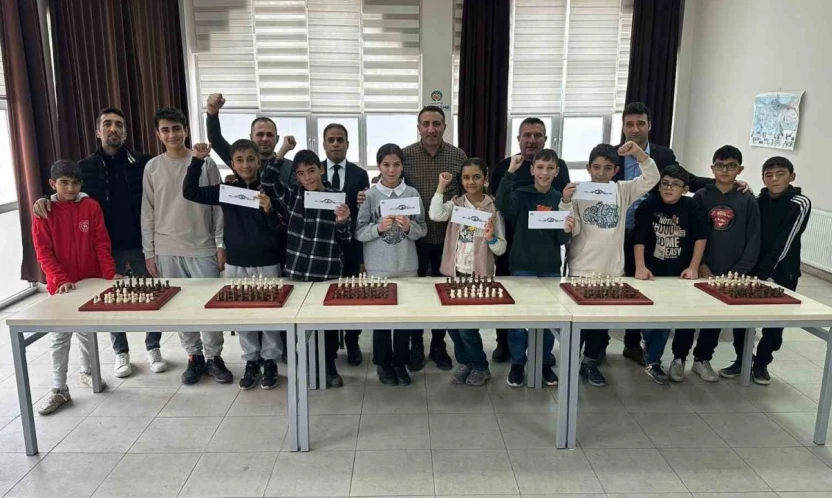 Gençler Kernek Küliyesi'nde kıyasıya yarıştı