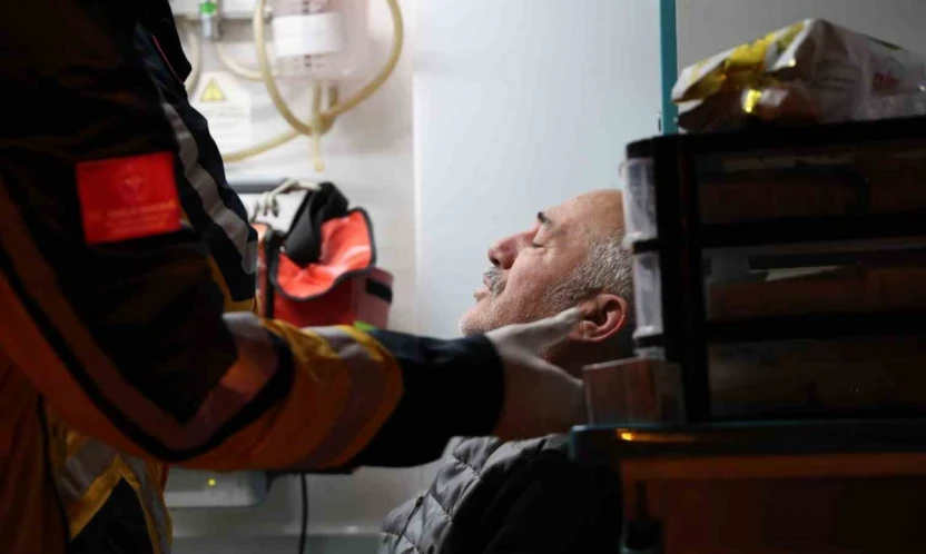 Kombi bacası yerinden çıktı: 8 kişi doğal gazdan zehirlendi