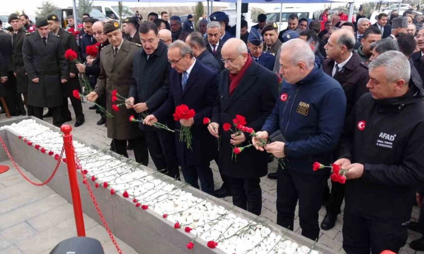 Malatya'da depremde hayatını kaybedenler anıldı