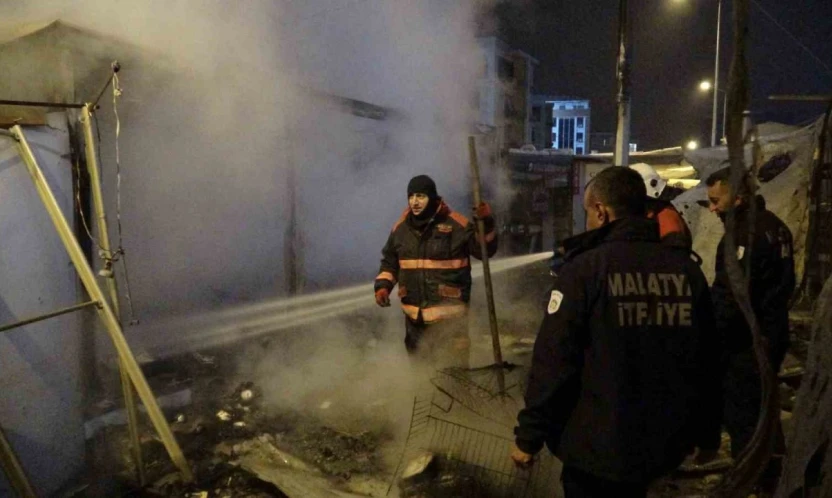 Malatya'da konteyner çarşıda yangın: 1 yaralı