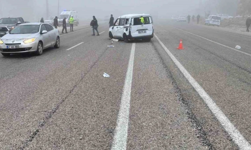 Malatya'da otomobil ile hafif ticari araç çarpıştı: 1 yaralı