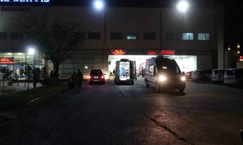 Malatya'da üç aracın karıştığı kazada 6 kişi yaralandı