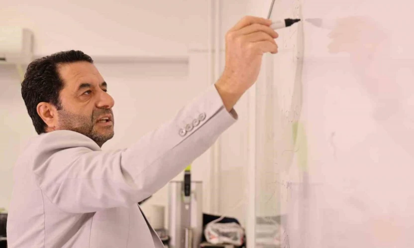 Prof. Dr. Fahrettin Yakupanoğlu 'Bilim makalede kalmamalı, ürüne dönüşmeli'
