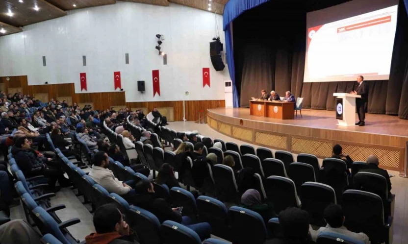 Rektör Prof. Dr. Göktaş, akademik personelle bir araya geldi