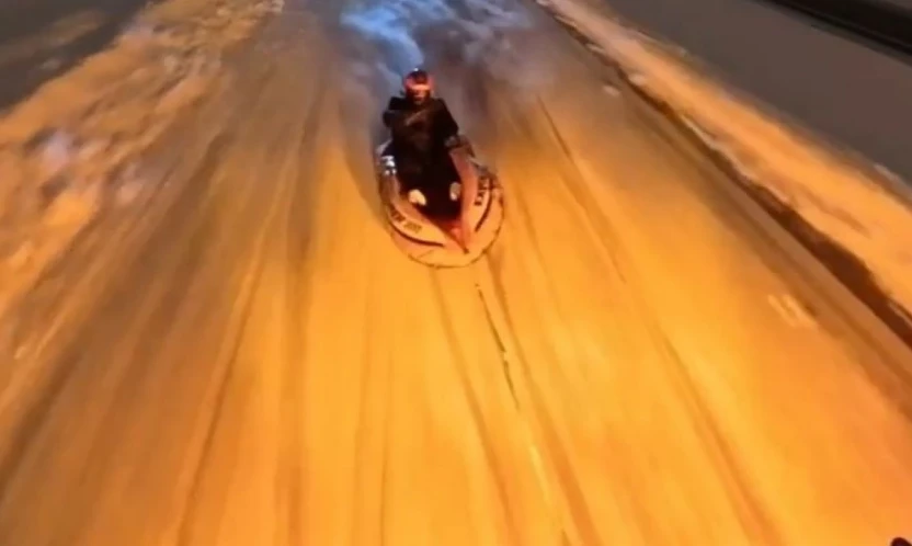 Şişme botu kızak yapıp ATV araçla çektiler