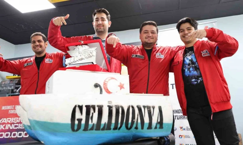 Tam otonom su üstü deniz aracıyla 284 takım arasından Türkiye ikinciliği