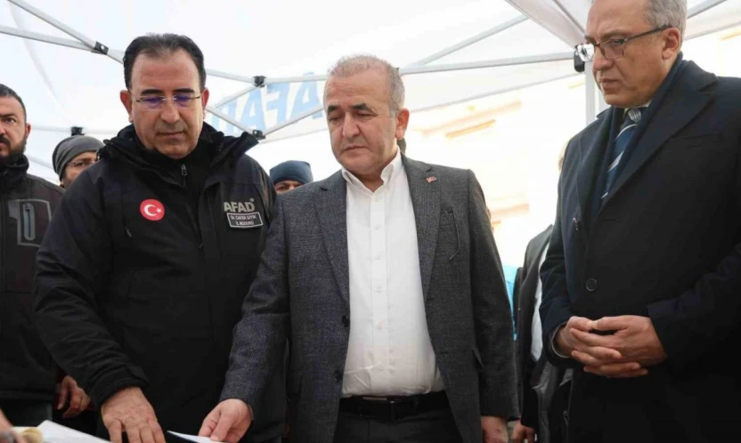 Vali Hatipoğlu: 'Arama ve tarama faaliyetleri geniş bir alan içerisinde devam ediyor'