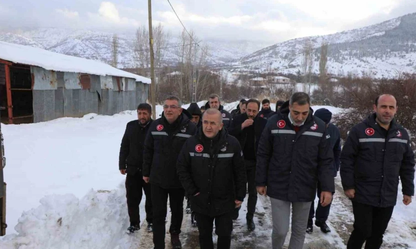 Vali Hatipoğlu, karla mücadele çalışmalarını inceledi