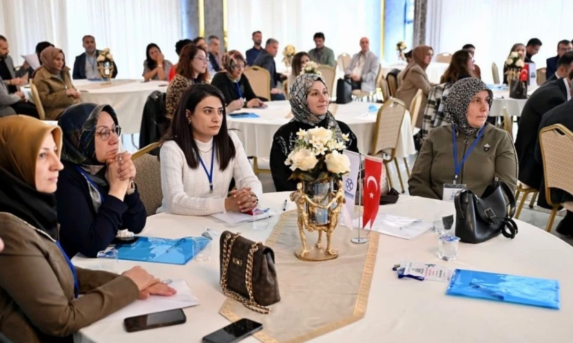 Yeşilyurt Belediyesi 'Aile Mentörlüğü' projesiyle Türkiye'de bir ilke imza attı