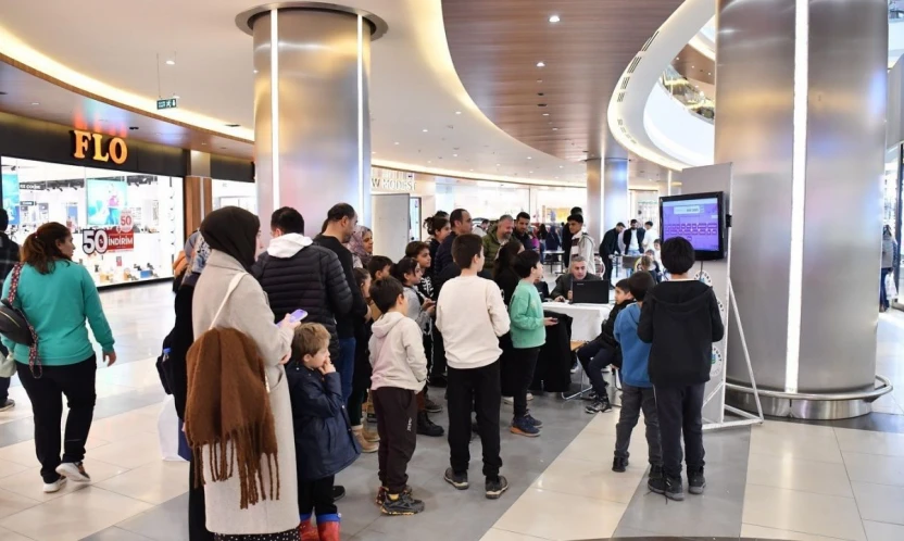 Yeşilyurt Belediyesi geleneksel AVM sömestr spor şenliği başlattı