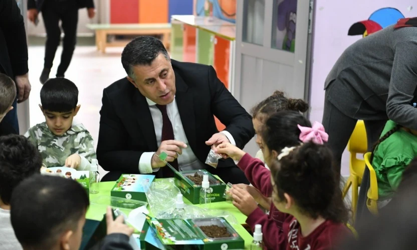 Yeşilyurt Belediyesi, miniklere tarım sevgisi aşılıyor!