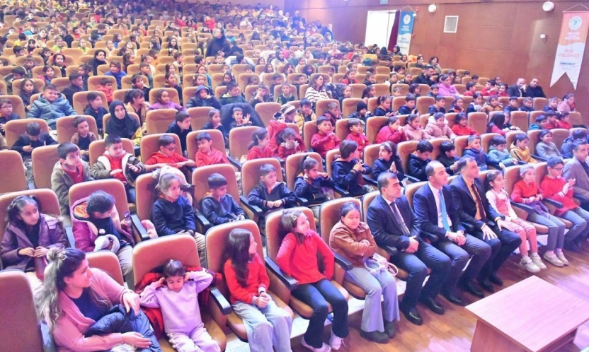 Yeşilyurt Belediyesi'nden 'Önem' projesine renkli ve coşkulu şenlik desteği