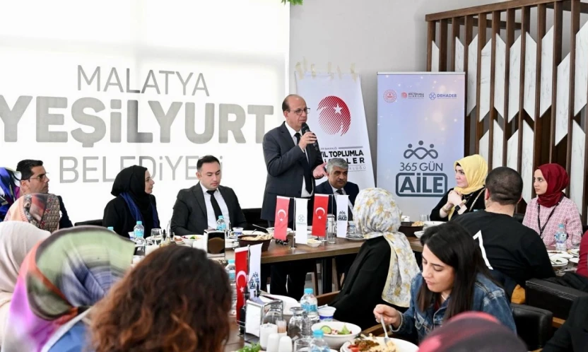Yeşilyurt Belediyesi'nin ev sahipliği yaptığı 'Aile Mentörlüğü' eğitim programı tamamlandı