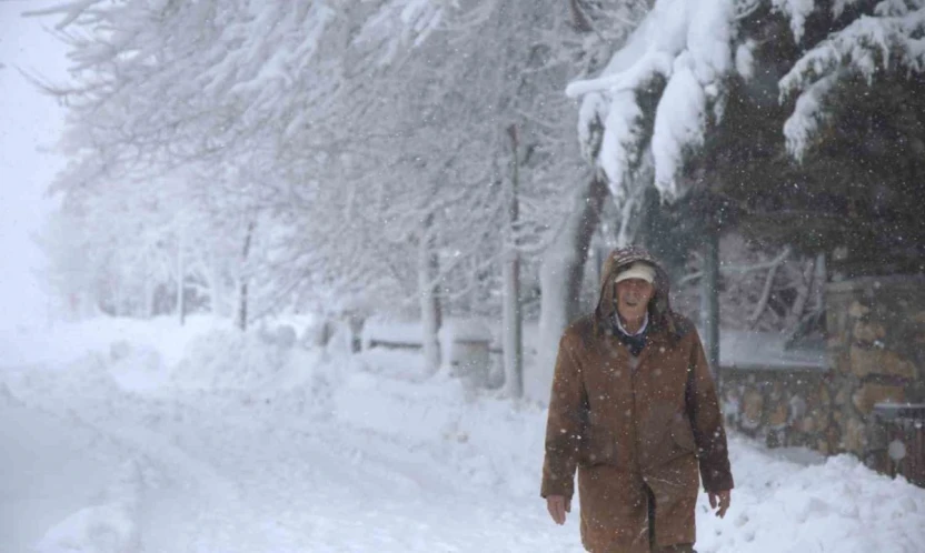 Yoğun kar yağışı Harput'u yuttu, 4 bin yıllık tarih gözden kayboldu