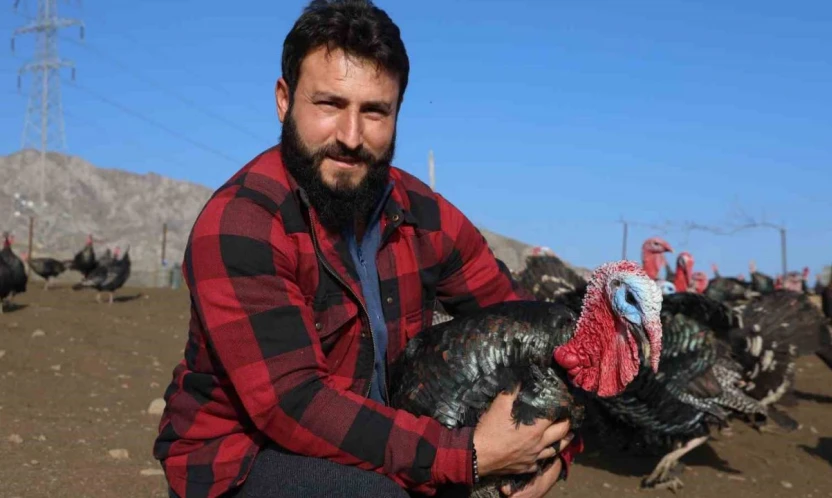 Yurtdışından dönüp, memleketine çiftlik kurdu